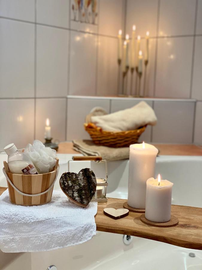 Private Spa Mit Sauna Und Whirlpool Schrozberg Bagian luar foto